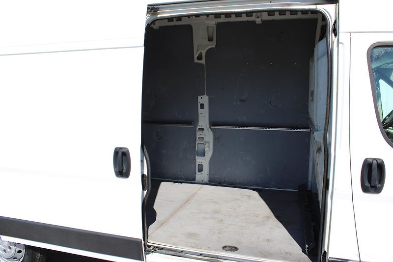 Peugeot Boxer 2,2 HDI L4H3+klima Havarované - fotka 9 z 20