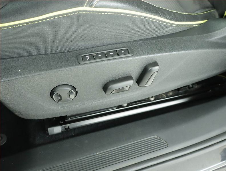 Škoda Enyaq (2023) iV RS (82 kWh), SoH 90% - fotka 16 z 18