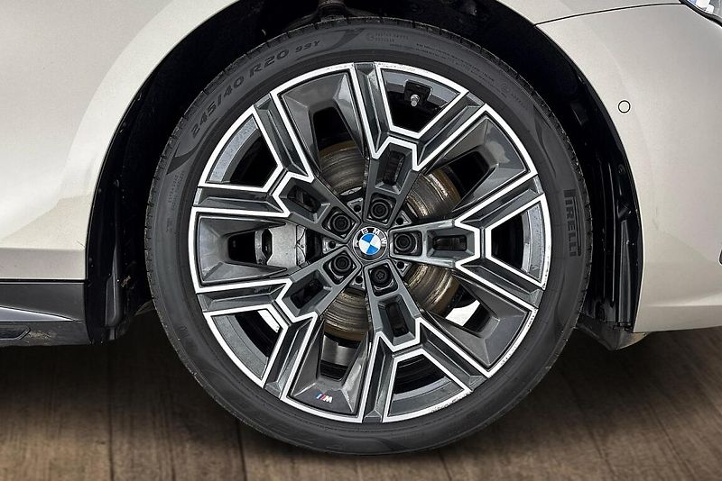 BMW Řada 5 540d xDrive Sedan - fotka 5 z 18