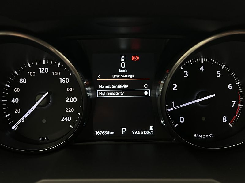 Land Rover Range Rover Evoque AWD HSE Si4 AUT - fotka 30 z 44