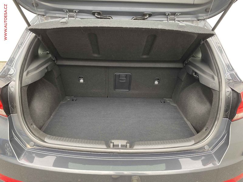 Hyundai i30 (2022) 1.0 T-GDi, ČR, servis.kniha - fotka 7 z 19