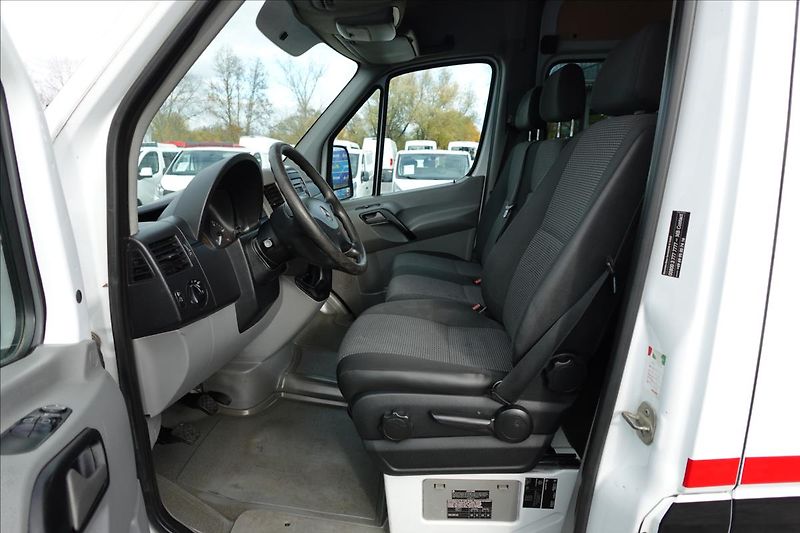 Mercedes-Benz Sprinter 2,2 313 CDI  MAXI 6MÍST KLIMA - fotka 21 z 30