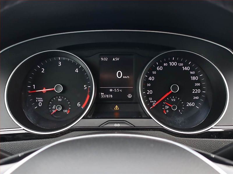 Volkswagen Passat (2015) Comfortline 2.0 TDI, Navi - fotka 9 z 17