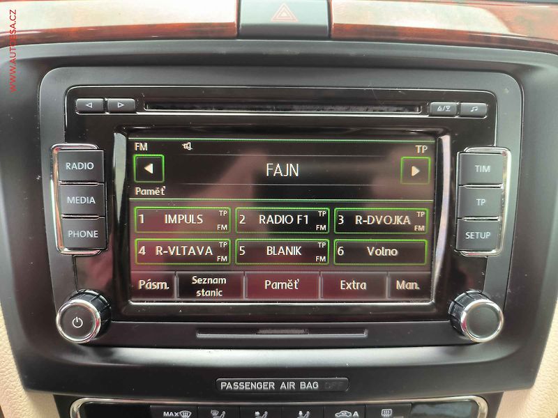Škoda Superb (2009) 2.0TDi 4x4, ČR, Elegance - fotka 13 z 19