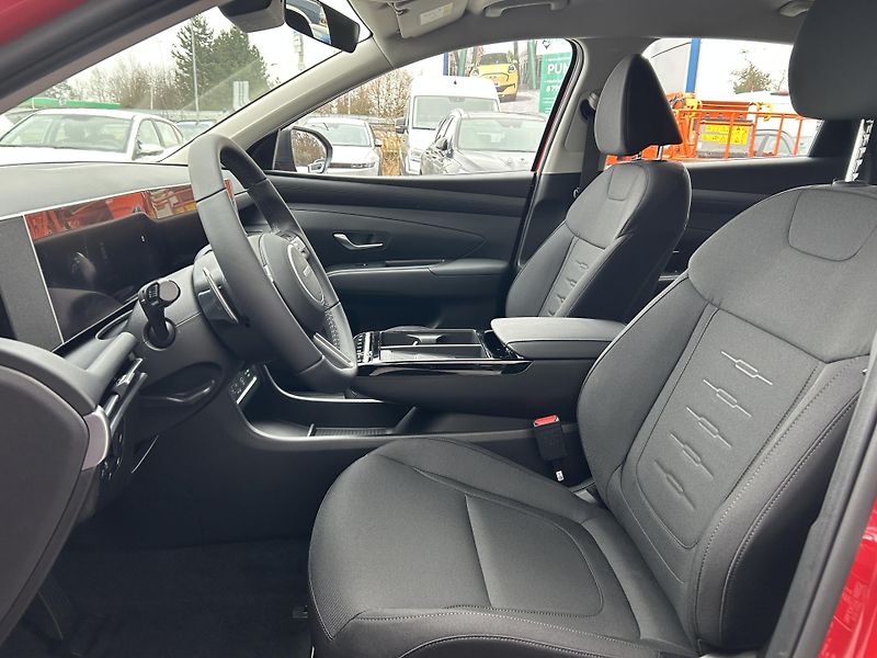 Hyundai Tucson 1,6 T-GDI PHEV 211kW SMART FL - fotka 15 z 34