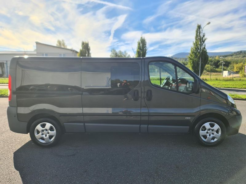 Opel Vivaro (2012) LONG 2.0 CDTi KLIMA 9-MÍST SER - fotka 5 z 42