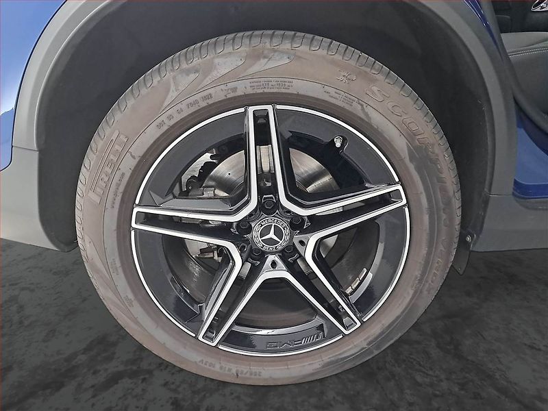 Mercedes-Benz GLC (2023) 300 4MATIC - fotka 15 z 20