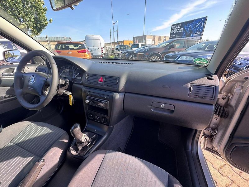 Škoda Octavia (2006) 1,6 MPI 75 KW KILOMETRY - fotka 35 z 45