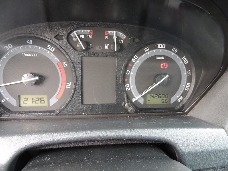 Škoda Fabia (2005) 1.2HTP,40kw,ČR,1majitel - fotka 14 z 33