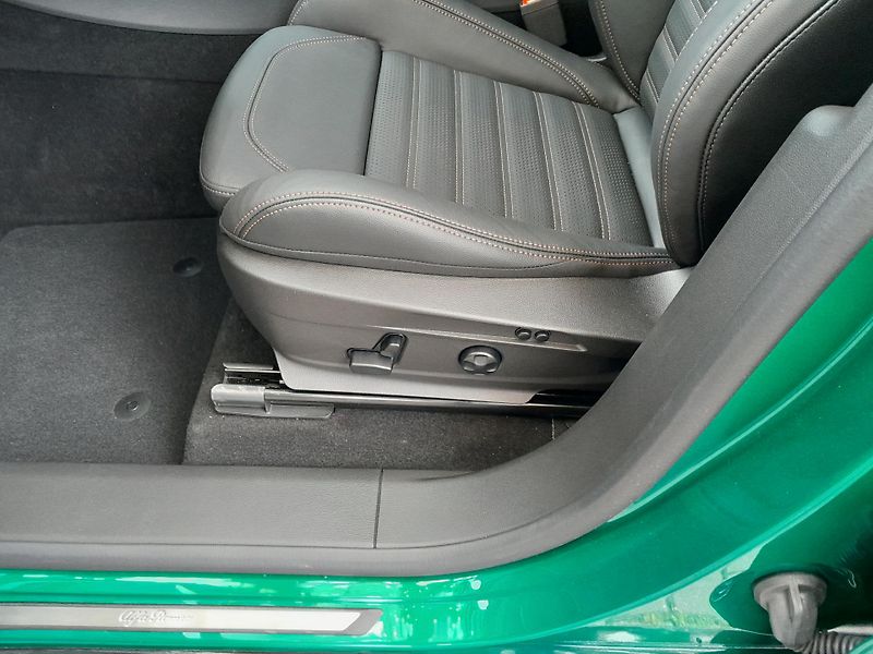 Alfa Romeo Stelvio (2026) Intensa  4x4 2,0 280PS - fotka 22 z 37