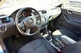 Škoda Rapid (2012) AMBITION 1,6 TDI 77 kW - náhled 26