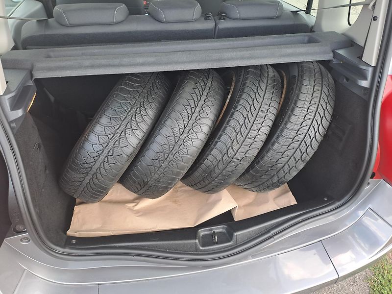 Renault Modus 1.2i 2xKOLA PĚKNÝ STAV - fotka 31 z 31