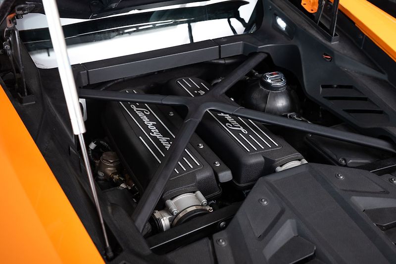 Lamborghini Huracán EVO coupé /LIFT/Sensonum/PPF - fotka 19 z 23