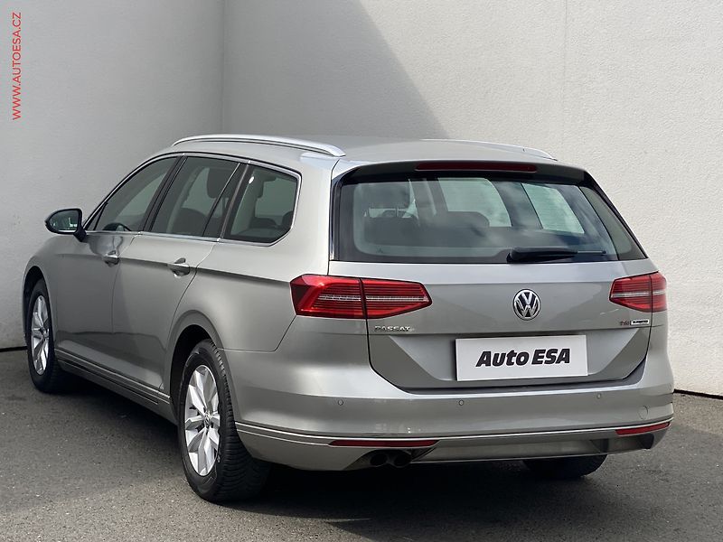 Volkswagen Passat (2017) 1.8 TSi, ČR, Comfortline, LED - fotka 6 z 18