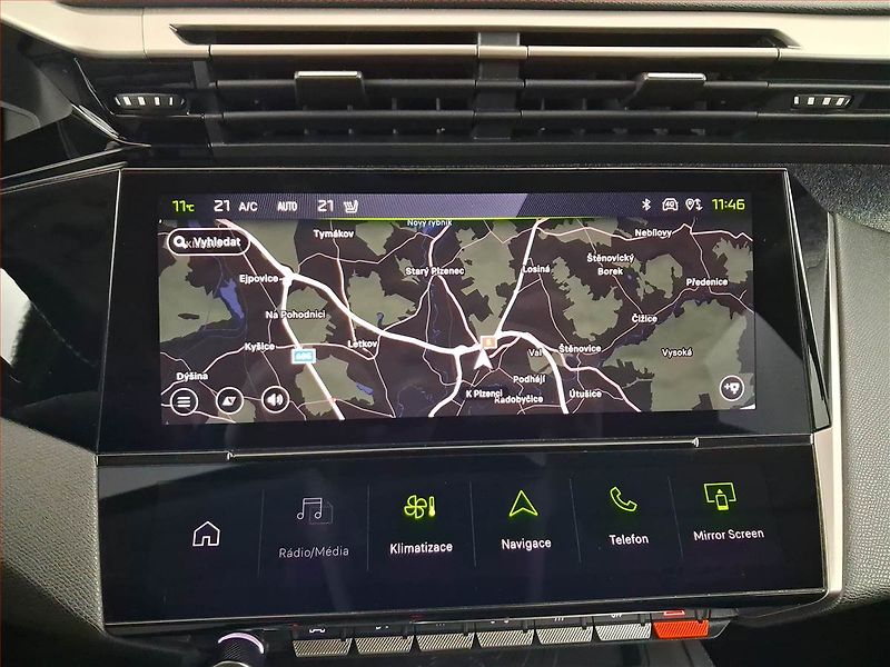 Peugeot 408 (2024) 1.2 PureTech - fotka 13 z 21
