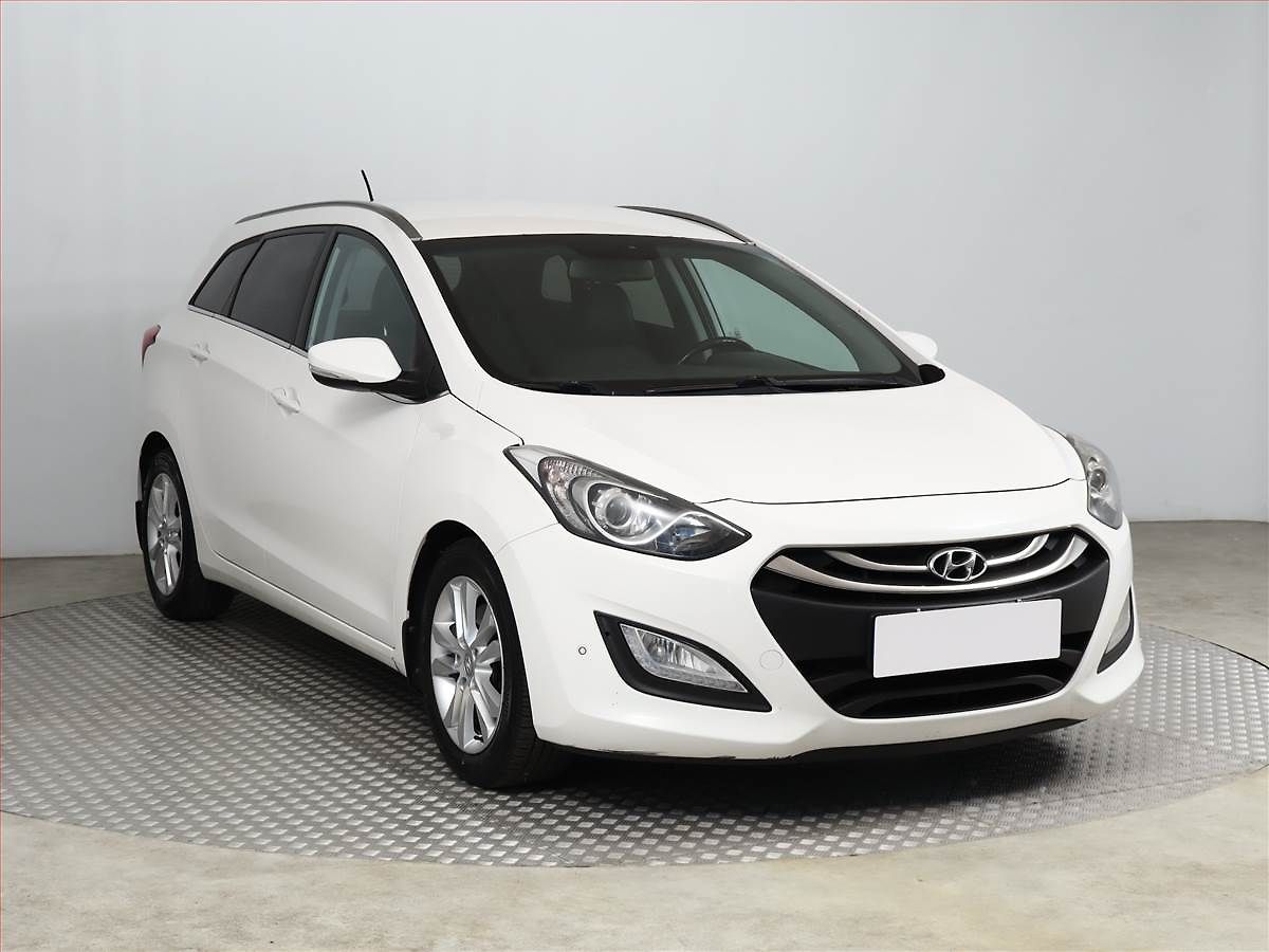Hyundai i30 1.6 CRDi, Serv.kniha, Xenony