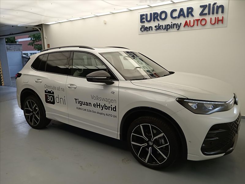 Volkswagen Tiguan 1,5 RLine People 200kW eHybrid - fotka 8 z 20