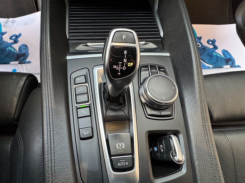 BMW X6 (2016) 3.0 xDrive, M Paket - fotka 29 z 42