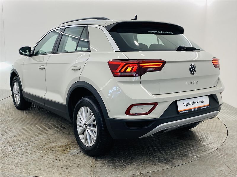 Volkswagen T-Roc 1,0 TSI 81kW Life - fotka 21 z 24