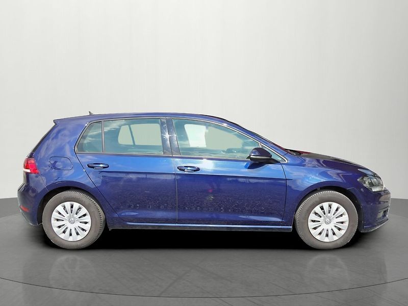 Volkswagen Golf 1.0TSI 81kW AutoAC Temp. 2xPDC - fotka 5 z 27