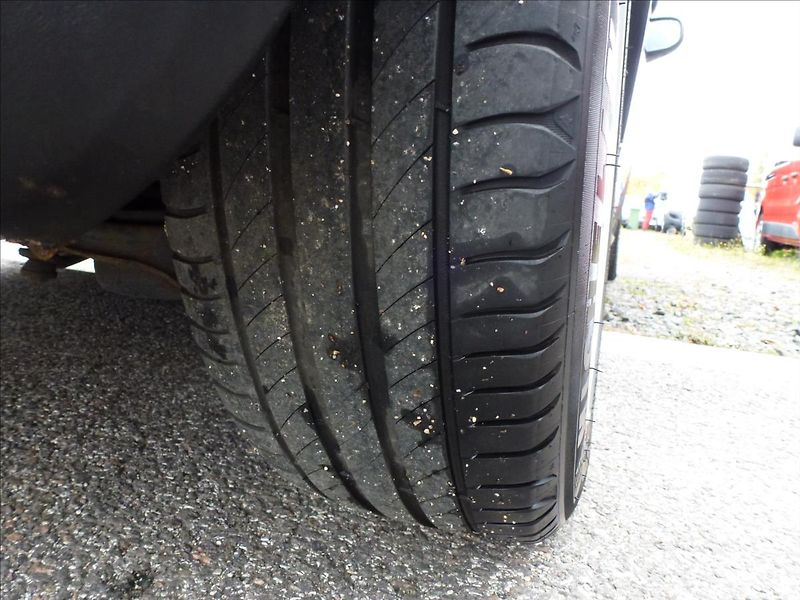 Volvo C30 2,0 i 16V Titanium Grey - fotka 58 z 62