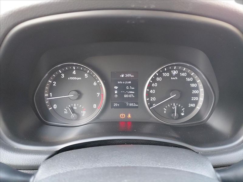 Hyundai i30 1,4   1.4CVVT Start Plus - fotka 12 z 22