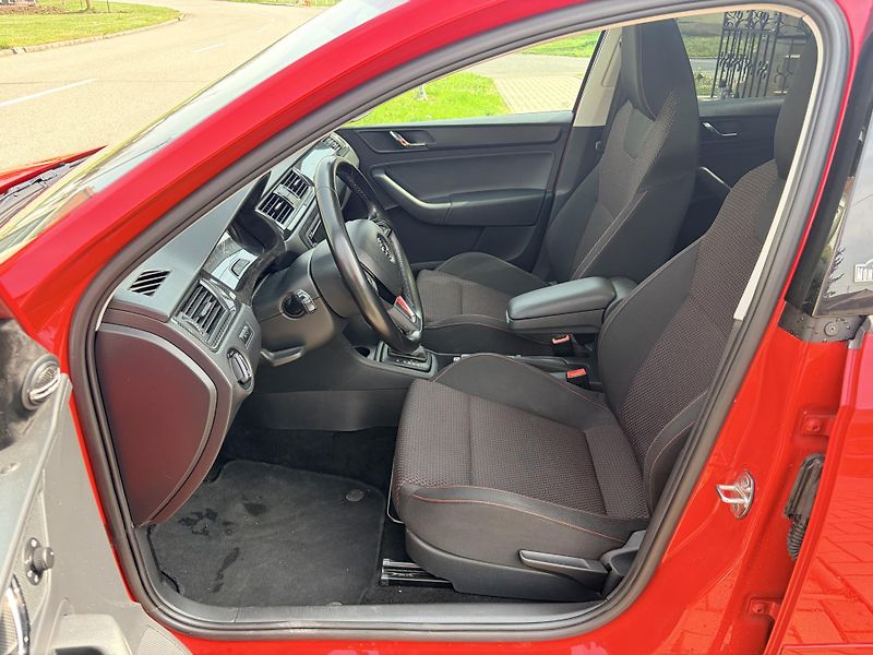 Škoda Rapid 1.6TDI DSG MONTE CARLO - fotka 10 z 35