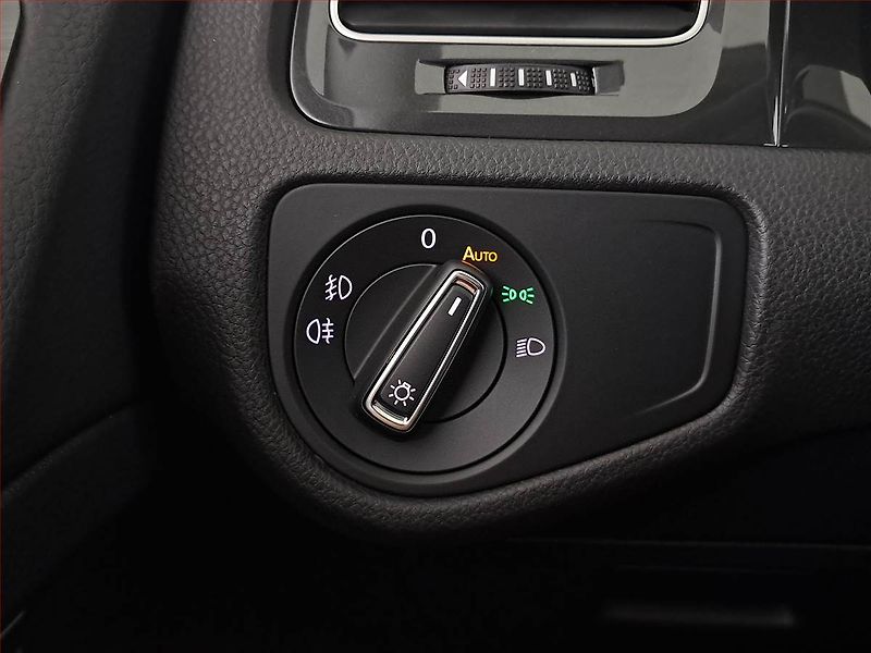 Volkswagen Golf (2019) Marathon Edition 1.5 TSI - fotka 17 z 17