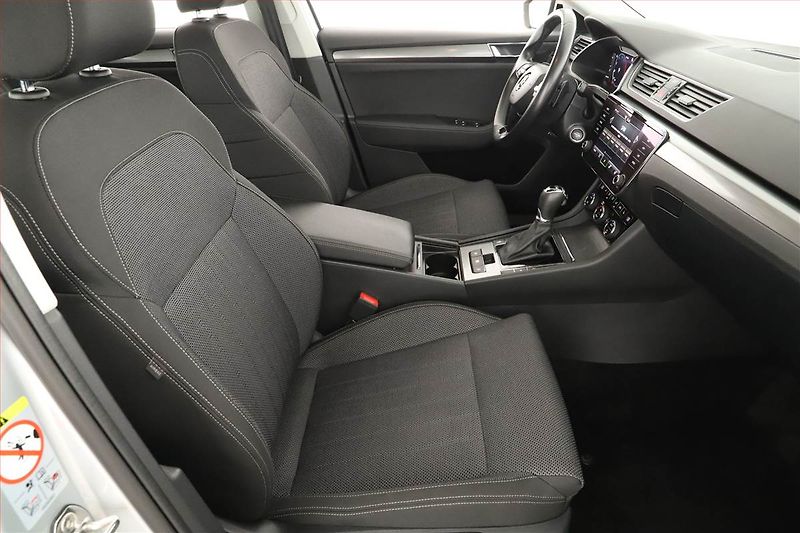 Škoda Superb (2022) Style 2.0 TDI - fotka 7 z 20