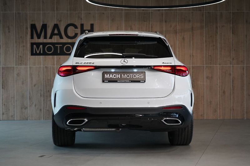 Mercedes-Benz GLC 220d 4M AMG, Nezávislé, Tažné - fotka 10 z 50