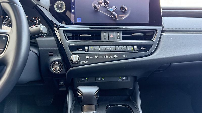 Lexus ES 300h 300H 2,5 HEV BUSINESS EDITION - fotka 13 z 25