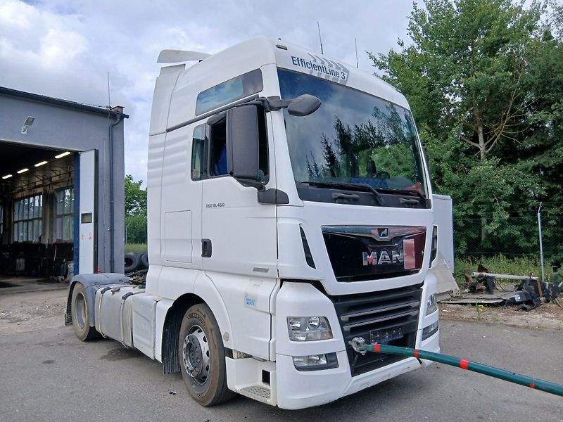 MAN TGX18.460 XXL EURO 6 POŠKOZENÝ - fotka 1 z 19