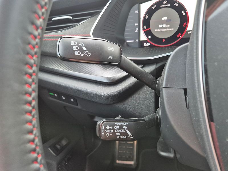 Škoda Octavia Combi RS 2,0 TSI 195kW DSG, we - fotka 24 z 39
