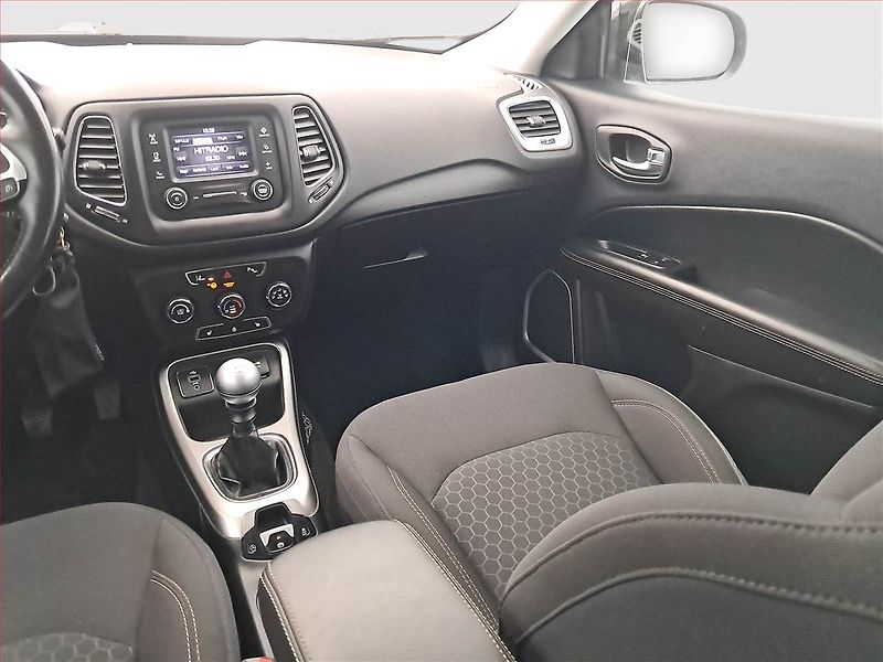 Jeep Compass (2018) 1.4 MultiAir, Tempomat - fotka 7 z 17