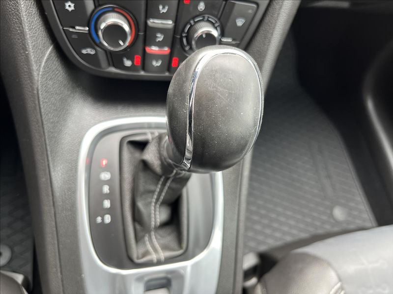 Opel Meriva 1,4 i 88KW AUTOMAT AC SERVIS - fotka 18 z 39