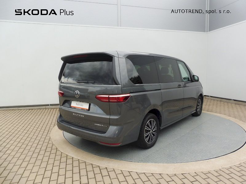 Volkswagen Multivan (2025) Long Life 1,5 TSI PHEV 180kW D - fotka 2 z 30