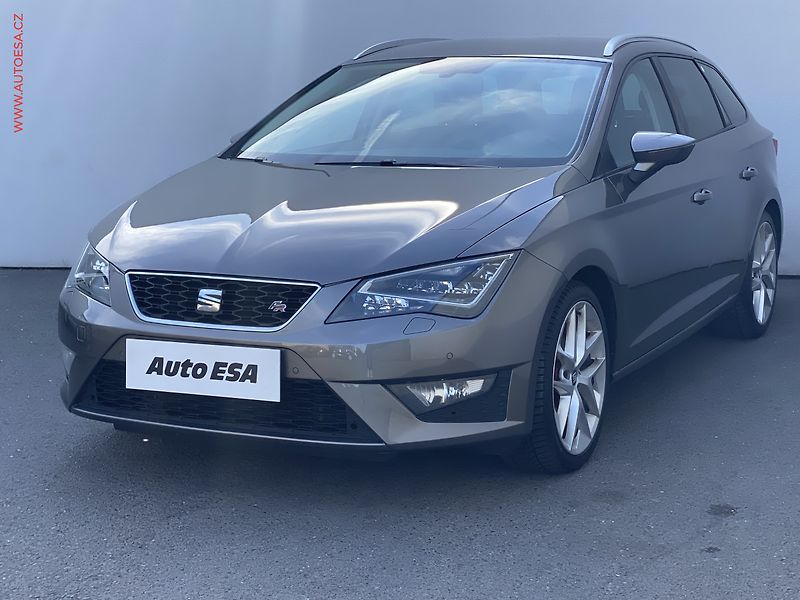 Seat Leon (2014) 2.0 TDi, LED, TZ, navi - fotka 3 z 17