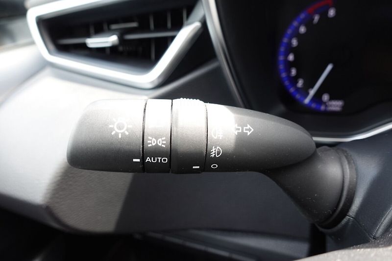 Toyota Corolla 1.5TNGA 125 - 6 MT Comfort + S - fotka 27 z 32