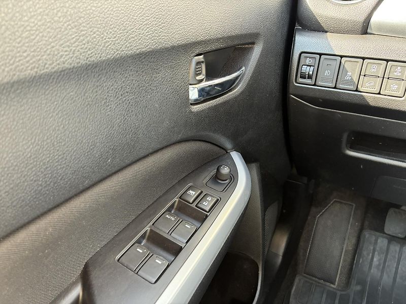 Suzuki Vitara 1.6 VVTi 88kW AllGrip Premium - fotka 13 z 22