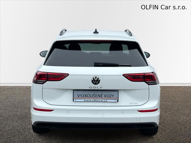 Volkswagen Golf Variant 1,5 eTSi 110kW 7DSG LIFE  8 RE - fotka 8 z 24