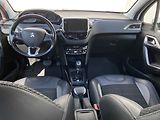 Peugeot 2008 (2018) 1.2PT, ČR, Allure - náhled 8
