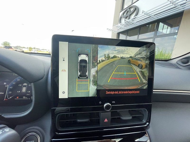 Toyota Yaris Cross 1.5 HSD 4x4 Executive Tech VIP - fotka 30 z 31