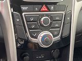 Hyundai i30 (2013) 1.6 CVVT, ČR, Trikolor, AC - náhled 14