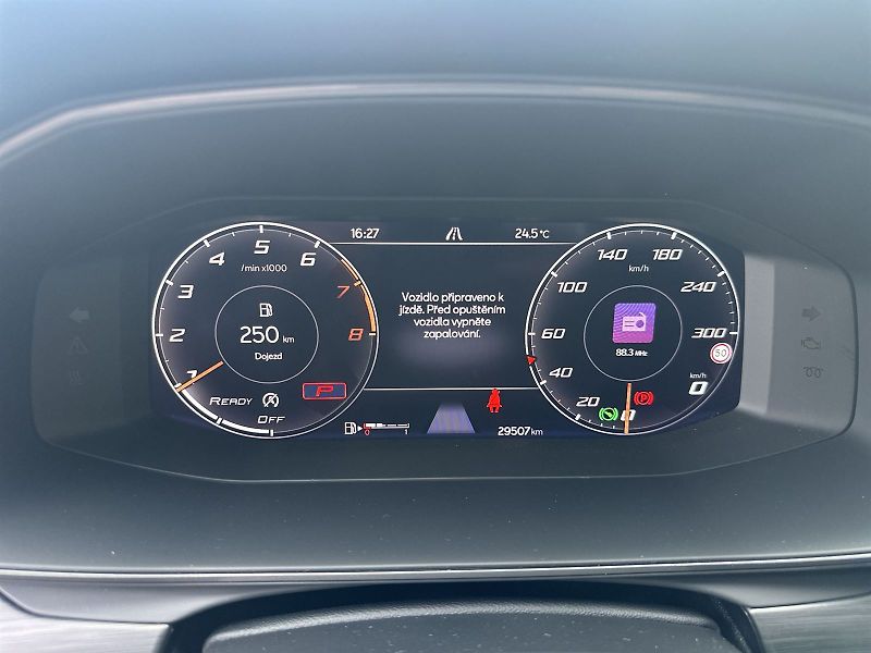 Cupra Formentor (2024) 1.5 TSI DSG - fotka 6 z 28