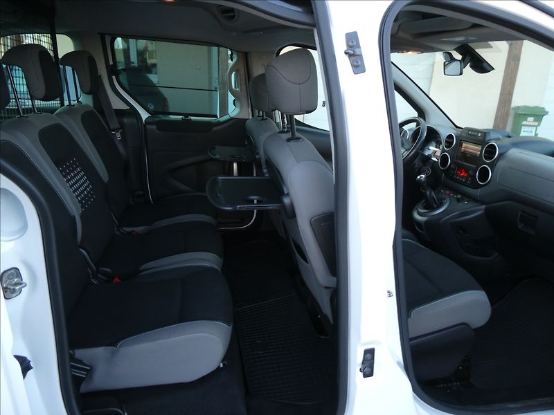 Citroën Berlingo 1,2 PT 81kW Multispace Panoram - fotka 24 z 47