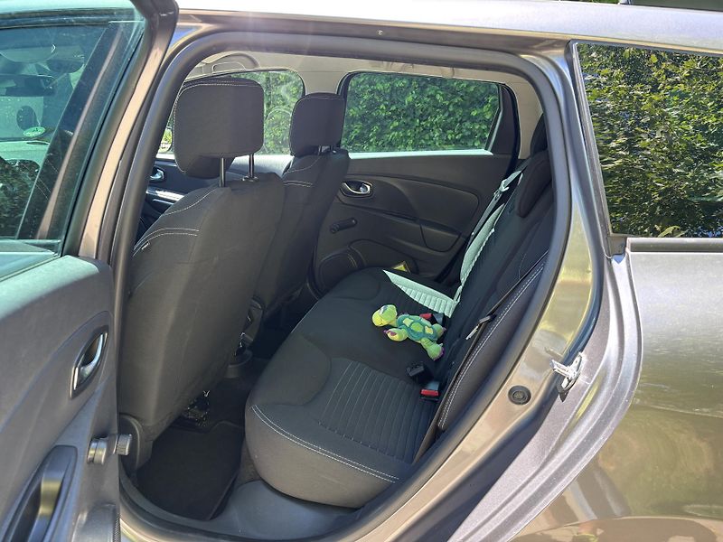 Renault Clio 1.2 54kw Limited - fotka 18 z 25