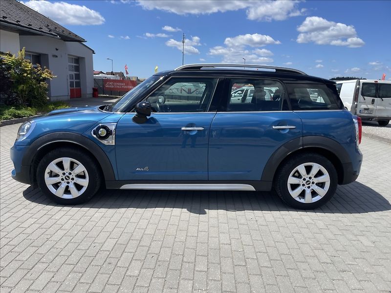 Mini Countryman 1,5 SE ALL4 AUT. PLUG-IN 165kw - fotka 2 z 37