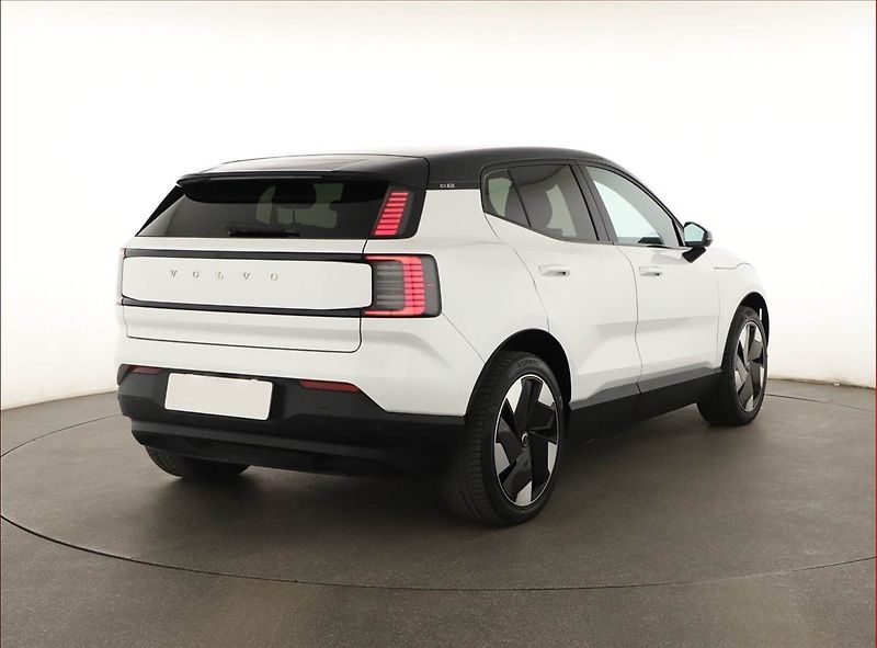 Volvo EX30 (2024) 69kWh Single Motor - fotka 5 z 24