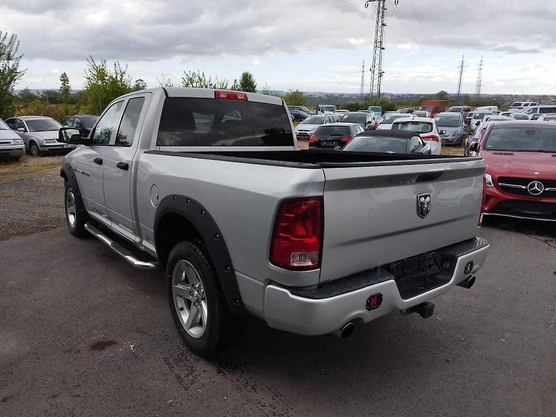 Dodge RAM (2012) 5,7HEMI,V8,4X4,ALU,TAŽNÝ - fotka 5 z 26