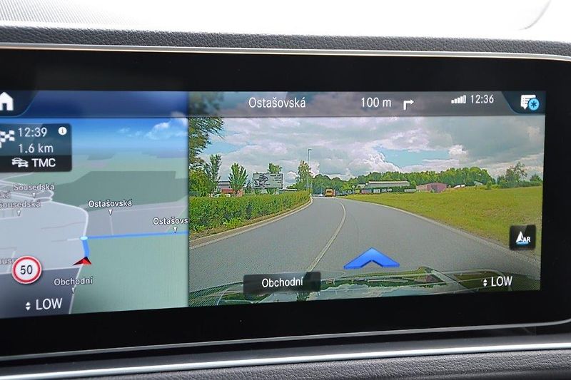 Mercedes-Benz GLE 350.de Plug-in Hybrid AMG 4Mat - fotka 44 z 46